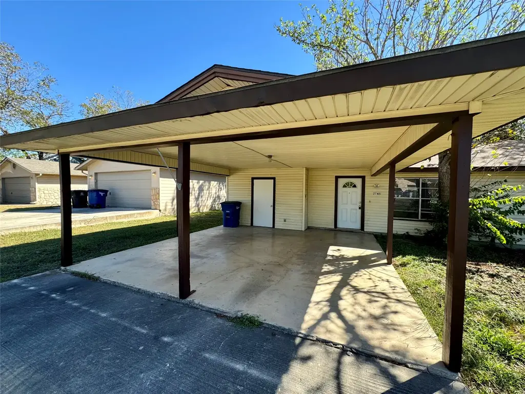 2745 Maple Tree Road, New Braunfels