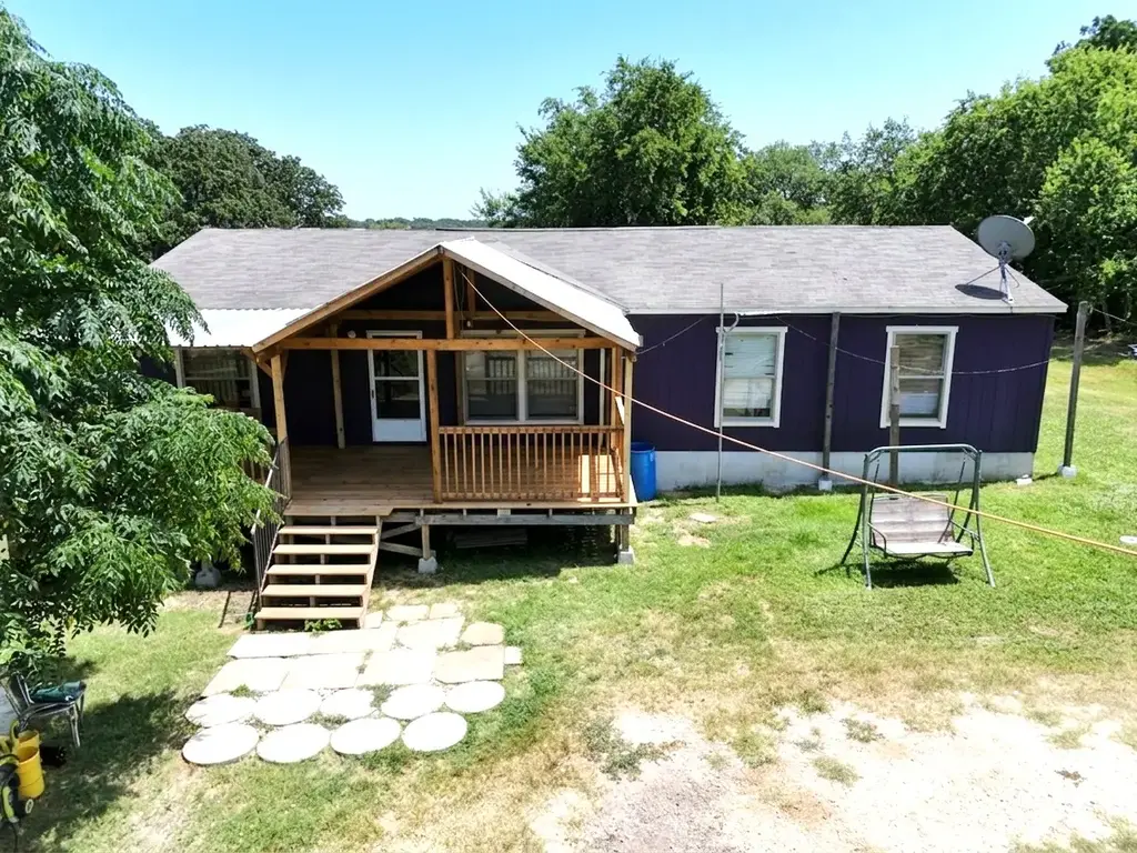 305 Thompson Lane, Dale