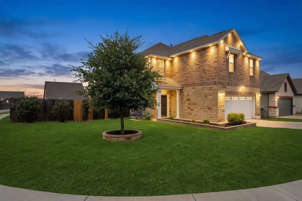 236 Yellowbark Street, Buda