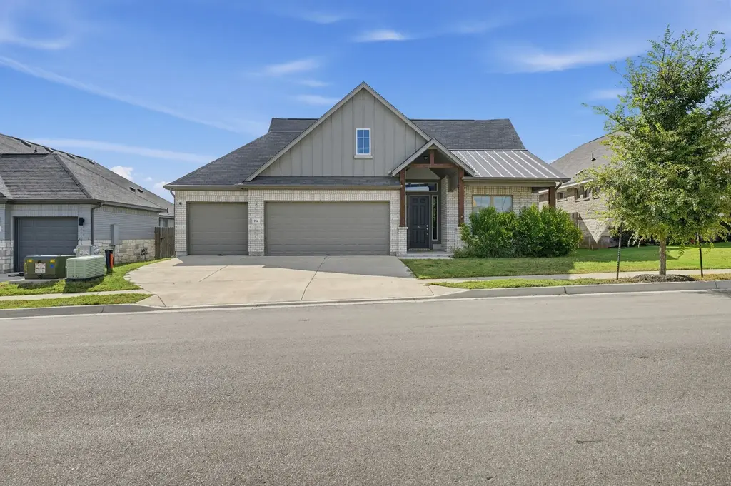 734 Treadwell Lane, Kyle