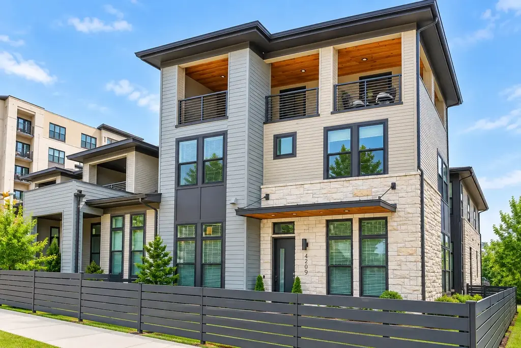 4208 Endurance Way, Austin