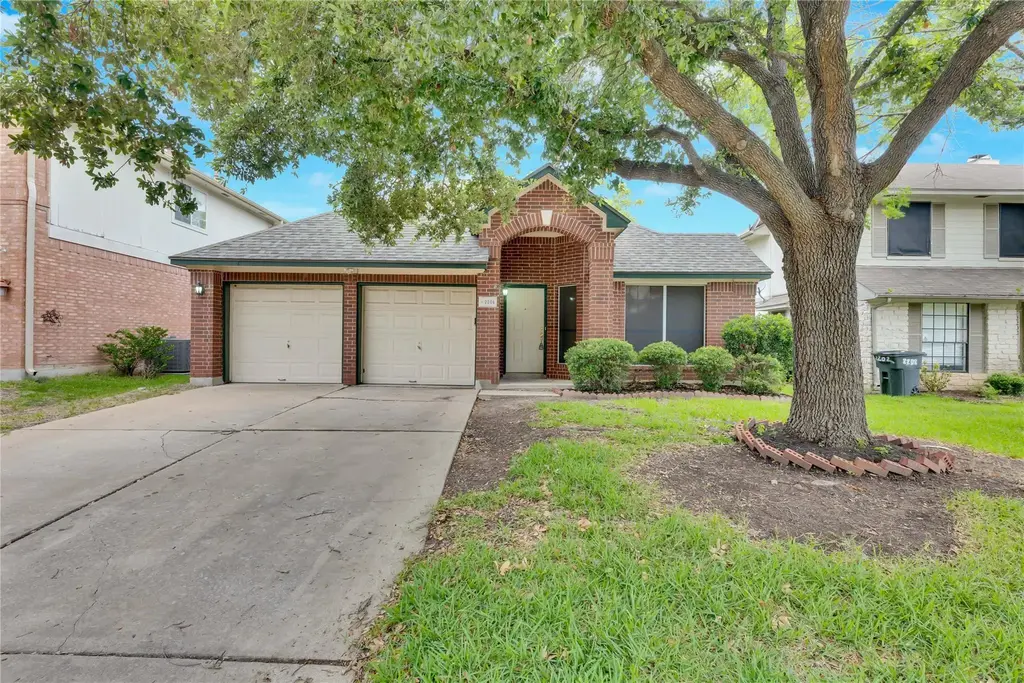 2204 Grove Drive, Round Rock
