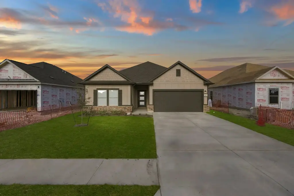 132 Wind Hill, Jarrell