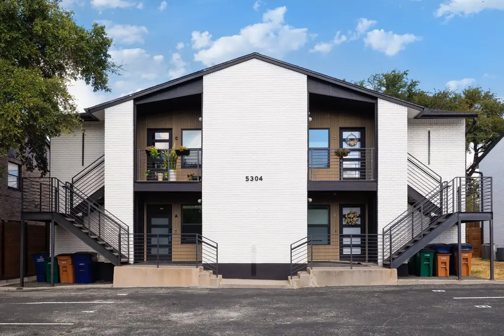 5304 Saint Georges Green D, Austin