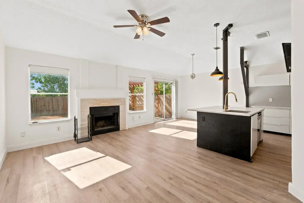 12501 Fallen Tower Lane, Austin
