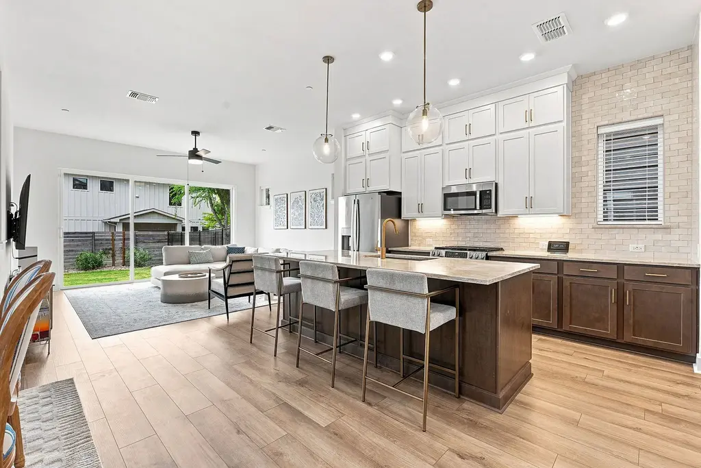 709 Terrier Trail, Austin