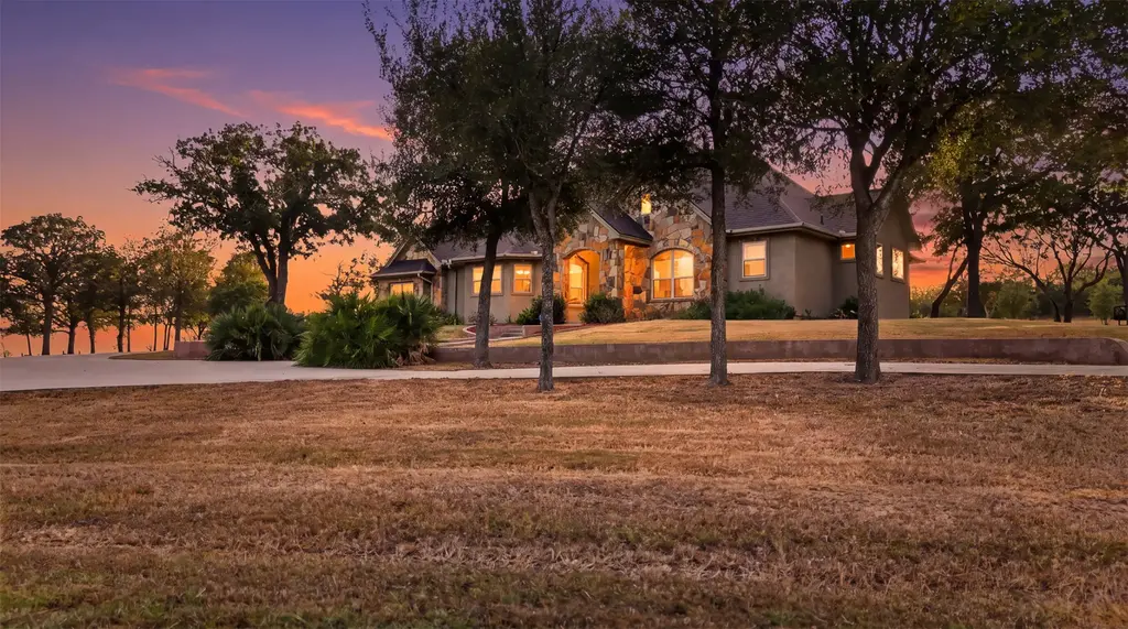 432 Creekwood Drive, Gonzales