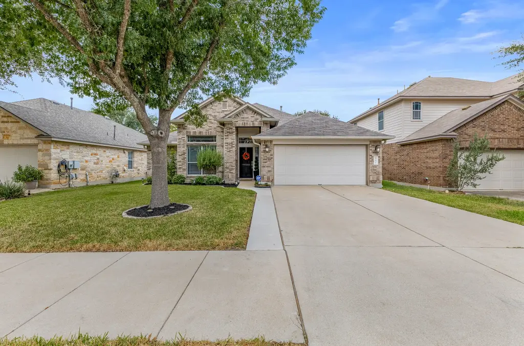551 Middle Creek, Buda