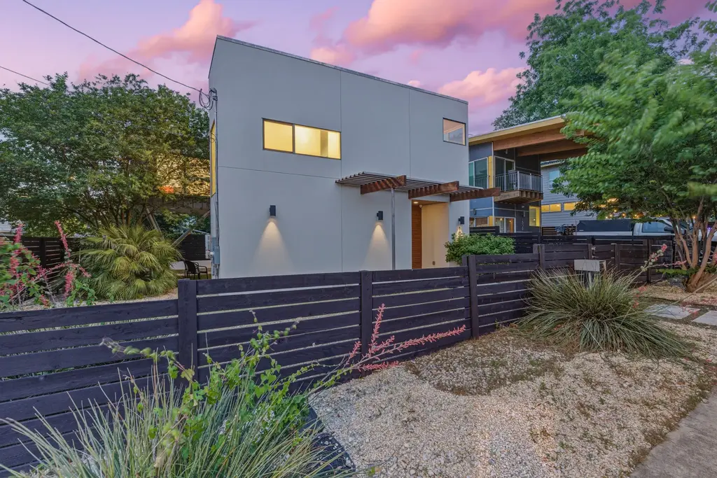 1606 Salina Street, Austin