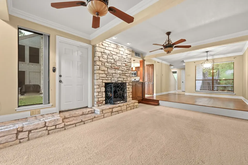 176 World Of Tennis Square, Lakeway