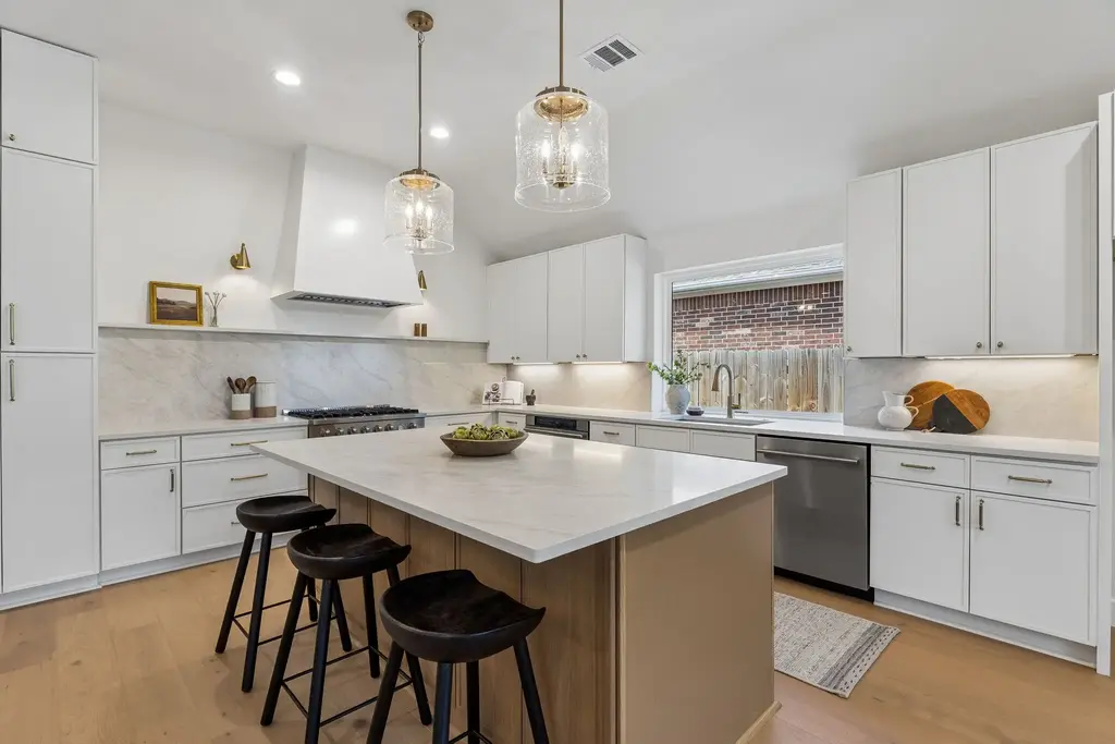 11205 Readvill Lane, Austin