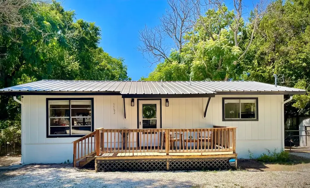 1582 Valley Drive, Canyon Lake