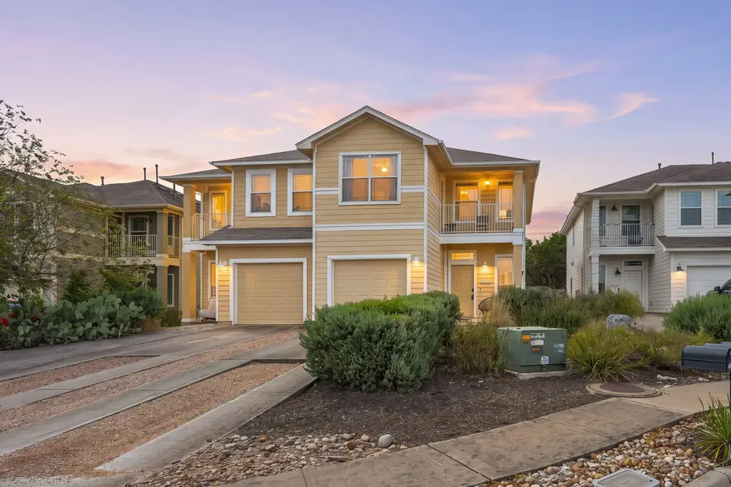 8909 Mountain Shadows Cove B, Austin