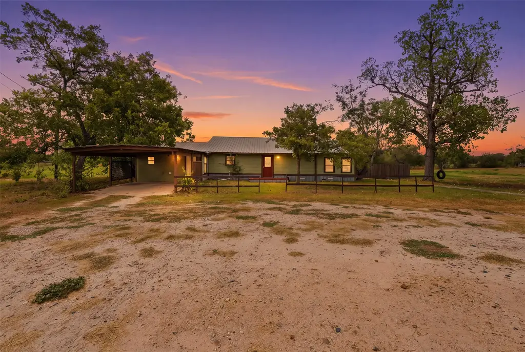 2030 Dreyer Lane, Gonzales