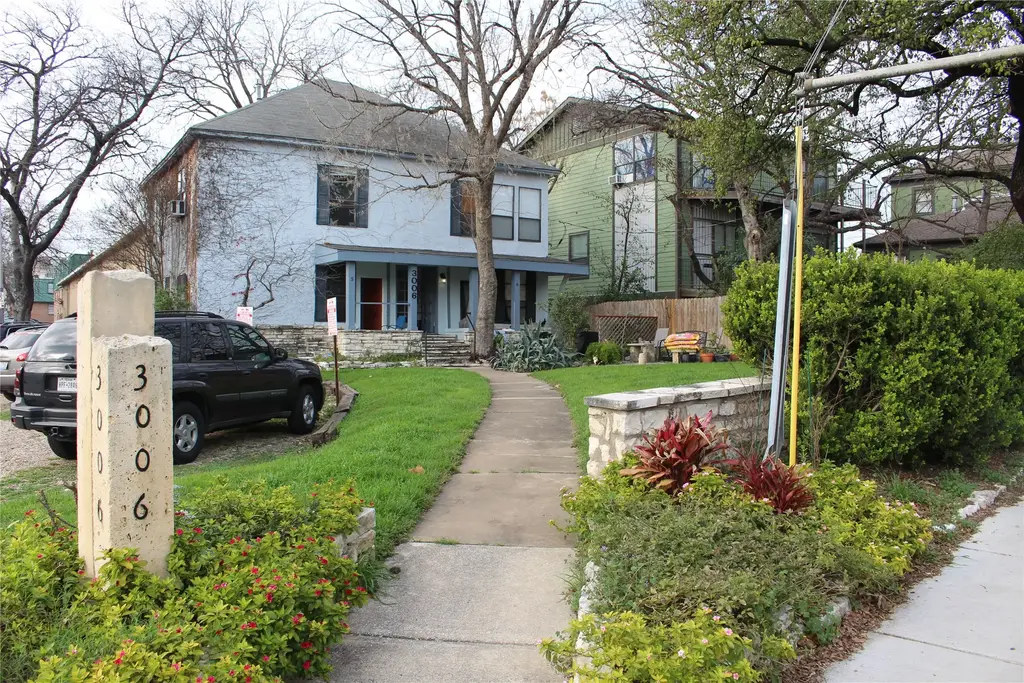 3006 Duval Street 8, Austin