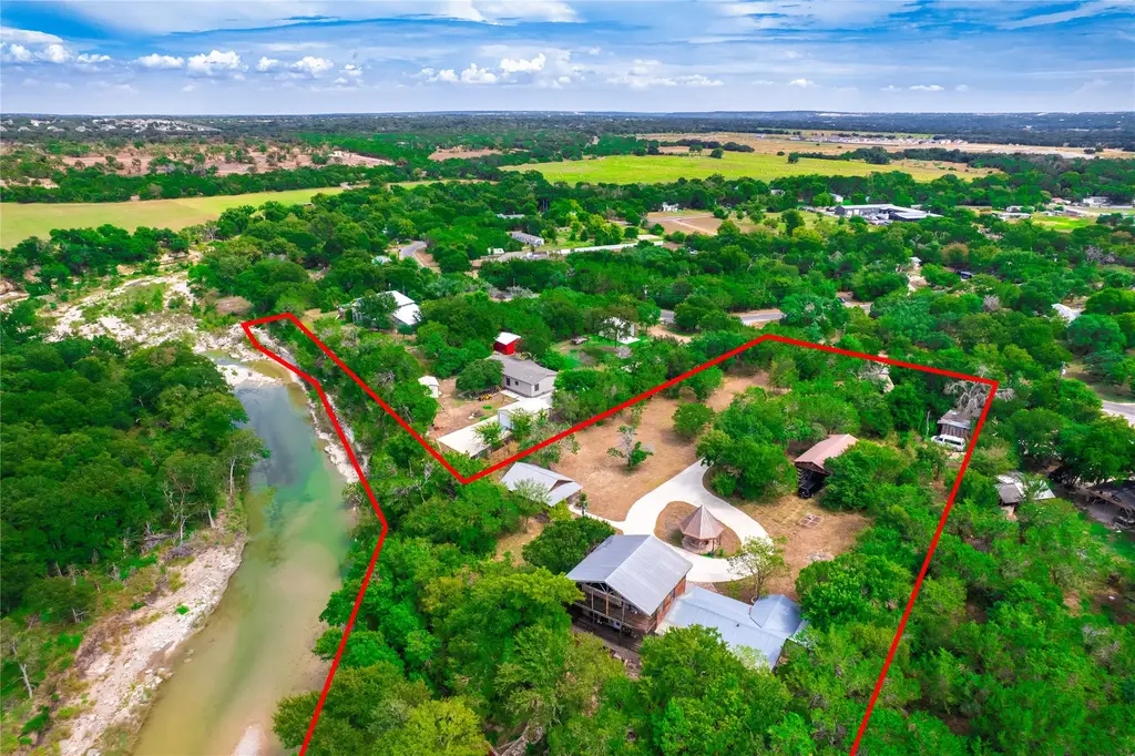 205 River Road, Liberty Hill