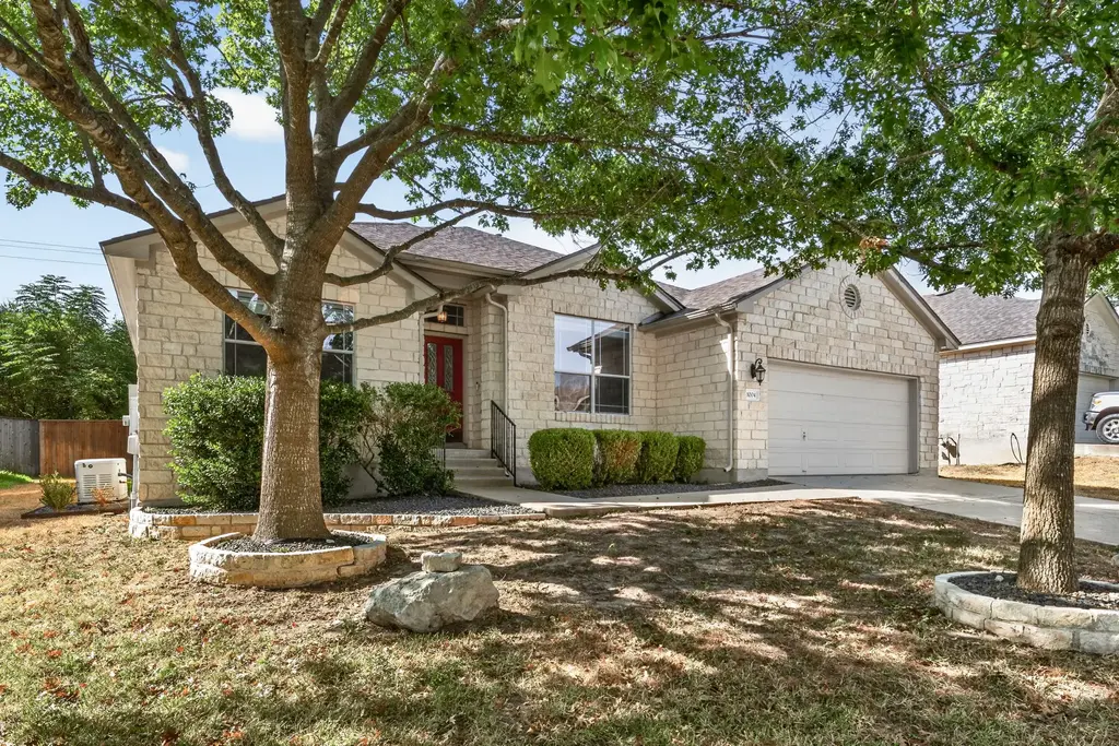 1004 Applerock, Leander