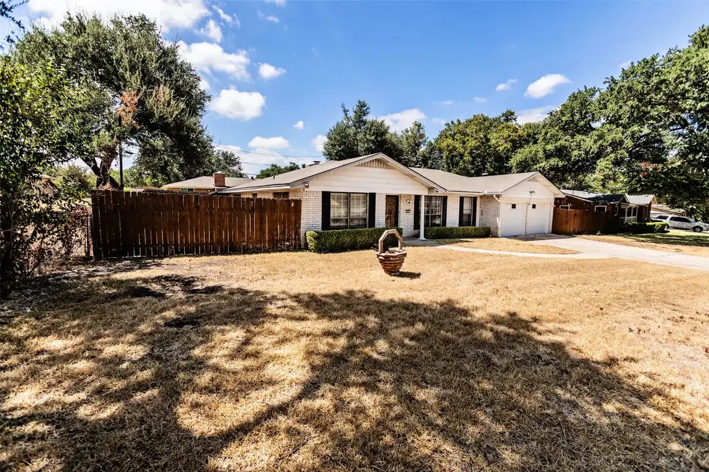 3205 Pin Oak Drive, Temple