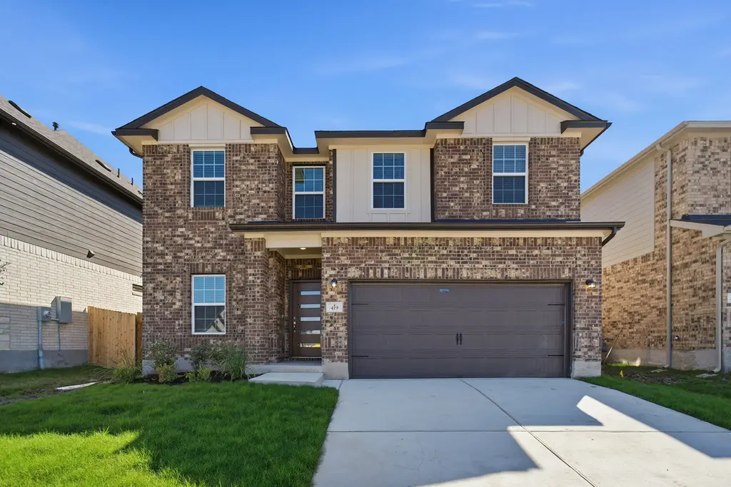419 Grey Leaf Road, Buda