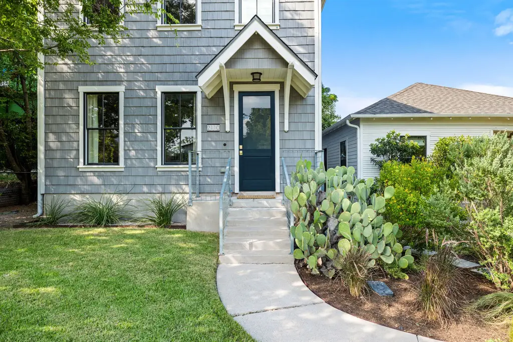 2110 E 9th Street, Austin