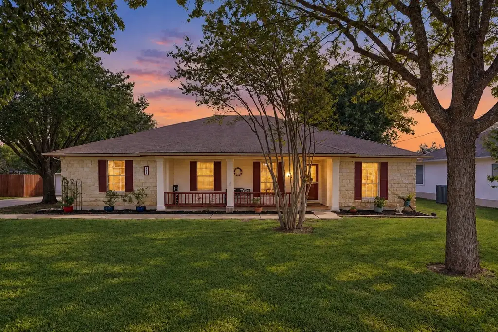 510 Maybrook Drive, Buda
