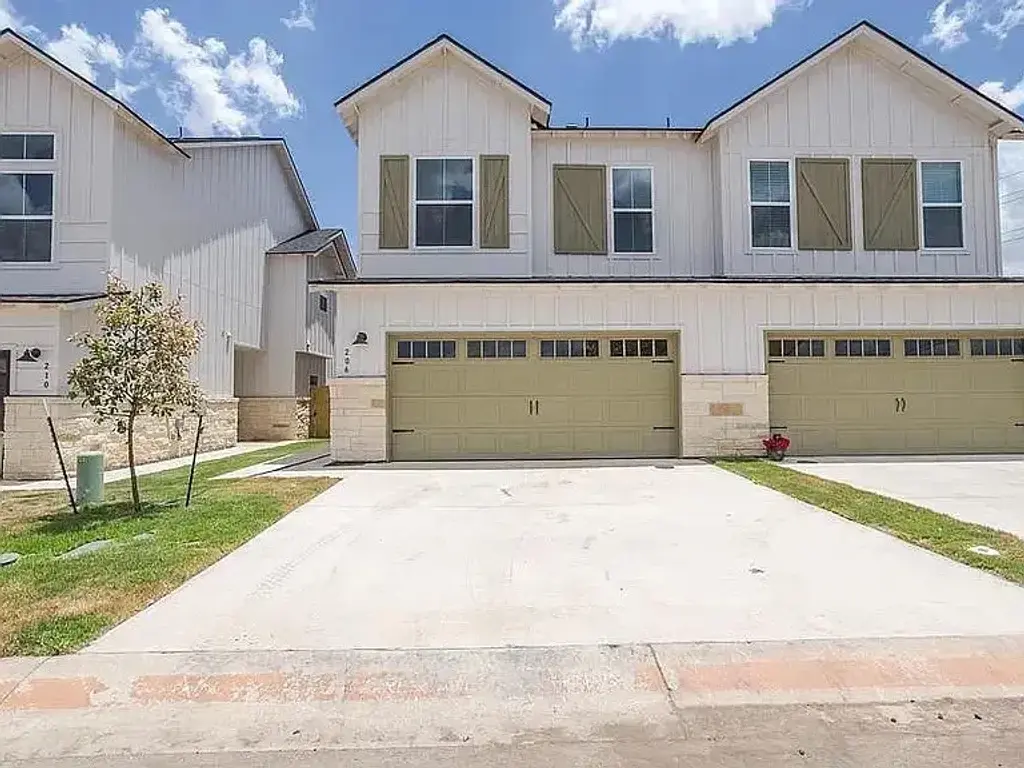 206 Topaz 1502, New Braunfels