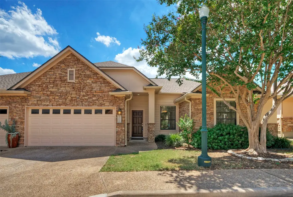4221 Johns Light Drive, Austin