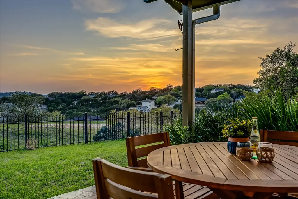 2802 Douglas Cove, Lago Vista