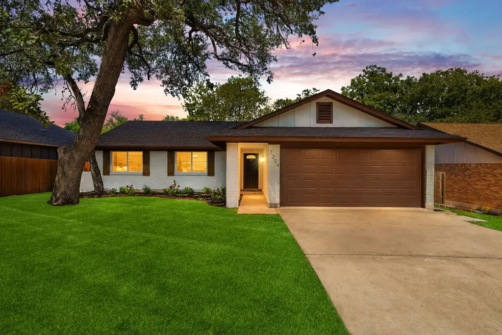 7204 Towering Oaks Drive, Austin