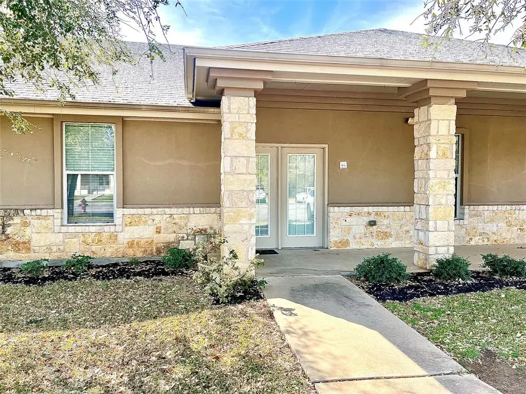 3000 Joe Dimaggio Boulevard 94, Round Rock