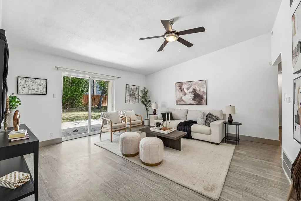 704 Buckingham Place, Austin