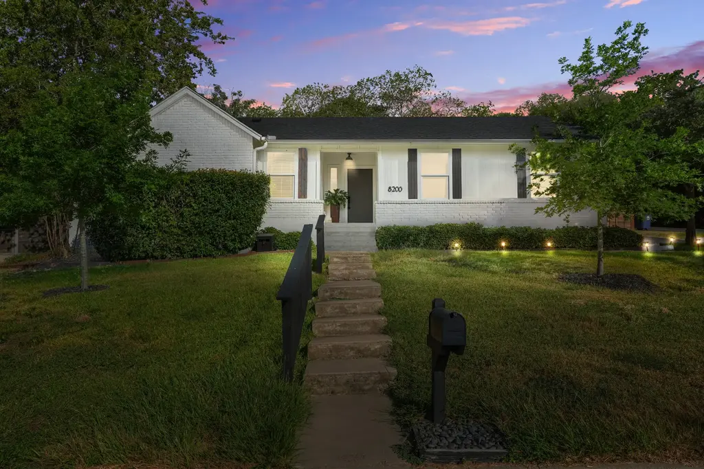 8200 Dunn Street, Austin