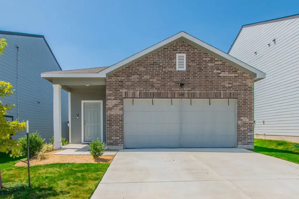209 Dirty Harry Drive, Jarrell