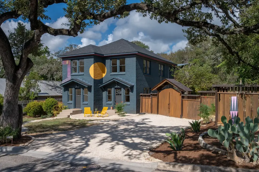 2300 Rae Dell Avenue, Austin