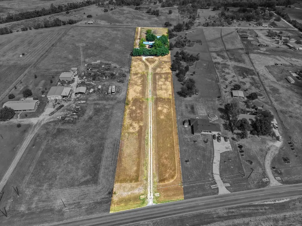 201 930 Private Rd, Taylor