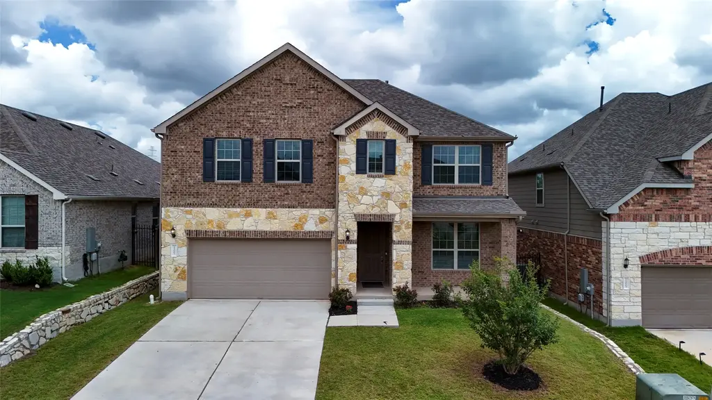 11007 Strawberry Roan Drive, Manor