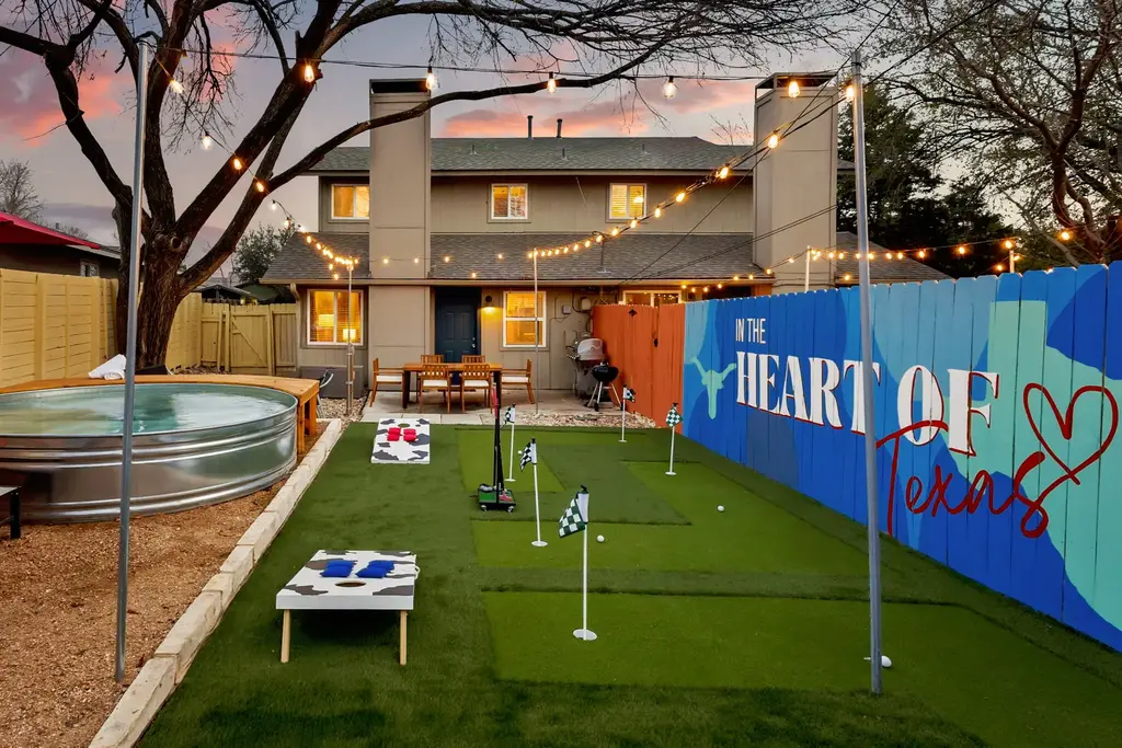 2418 Burleson Court, Austin