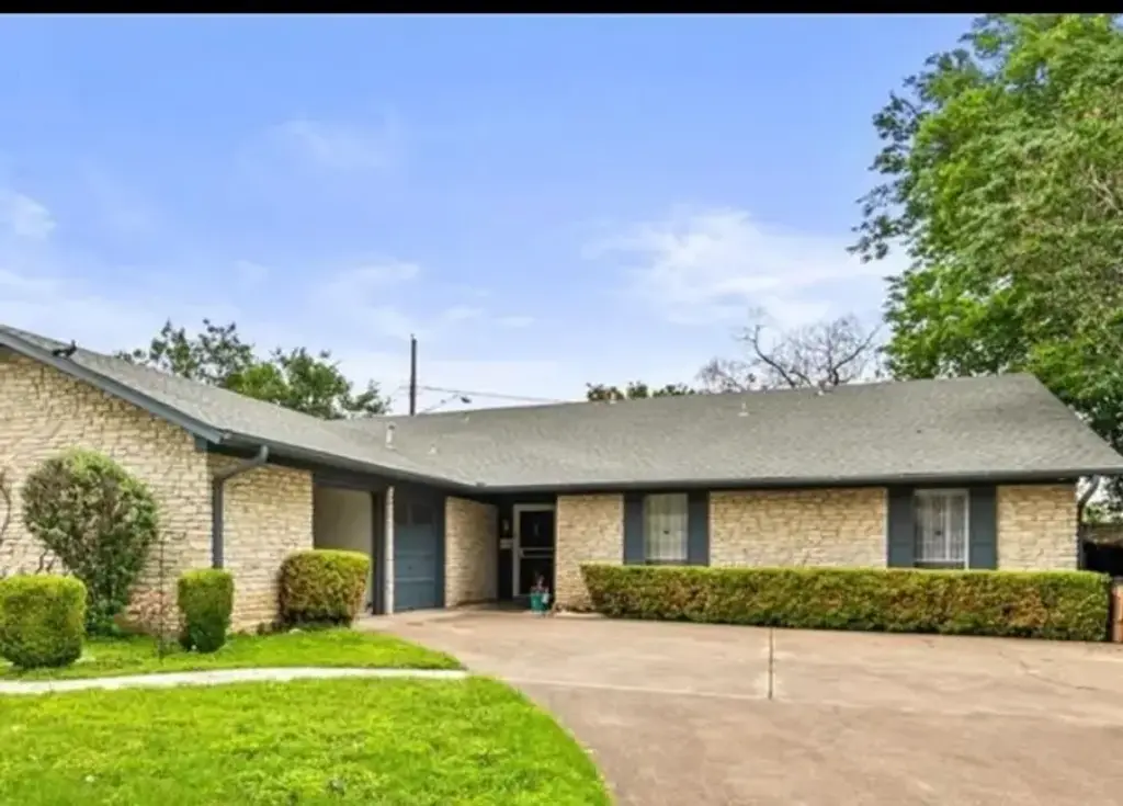2712 Thrushwood Drive A, Austin