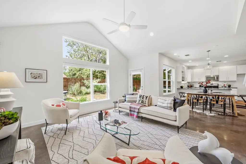 301 W Stassney Lane 20, Austin