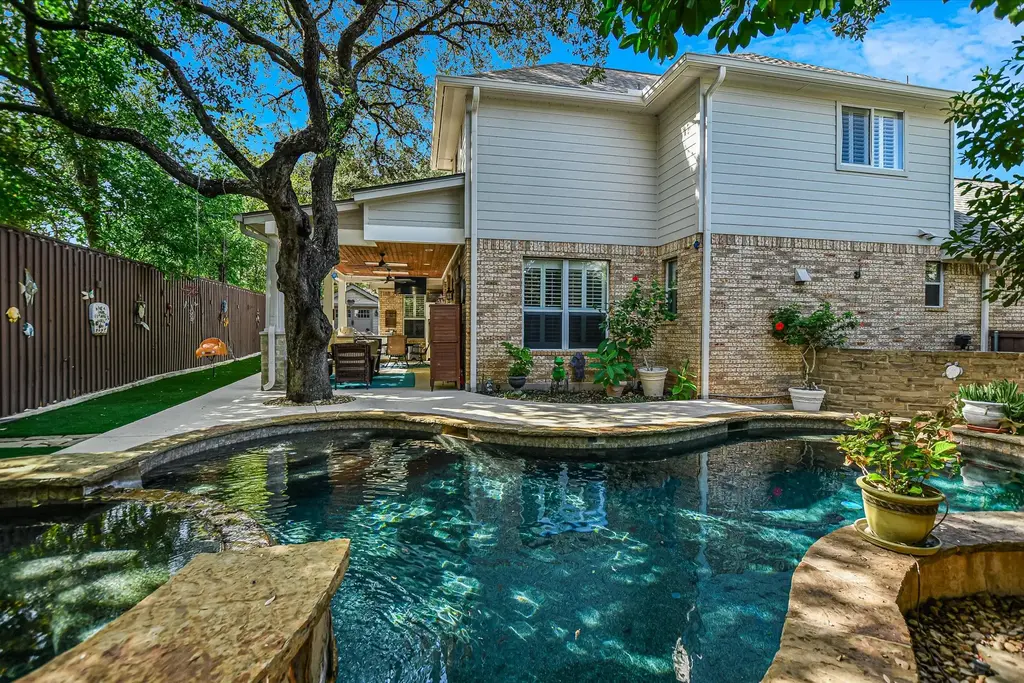 2704 Michelle Lynne Cove, Round Rock
