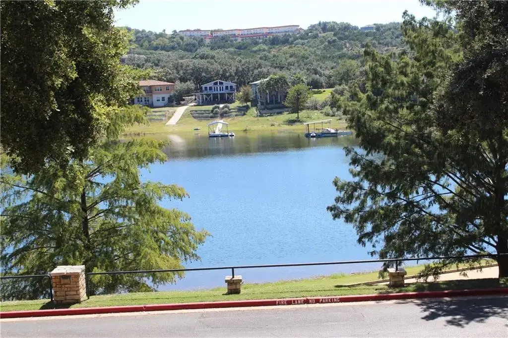 3404 American Drive 2110, Lago Vista