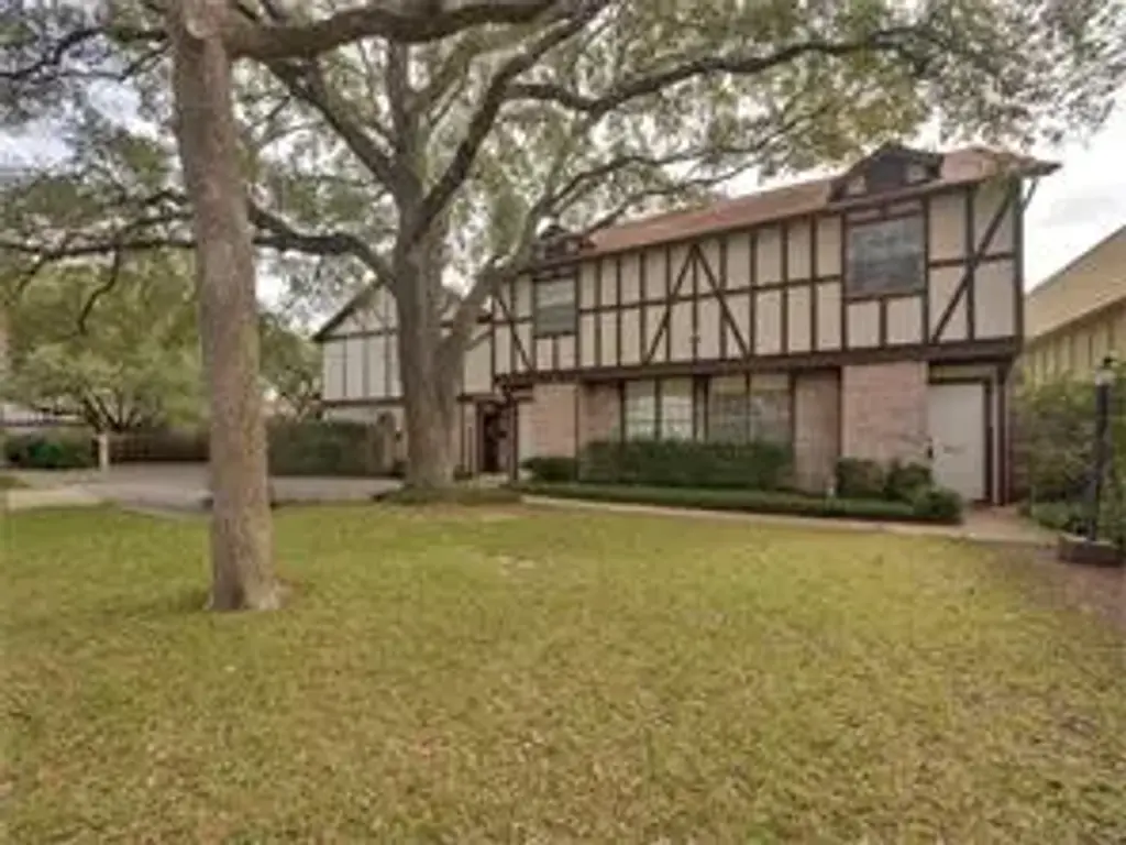 7409 Shadow Hill Drive 103, Austin