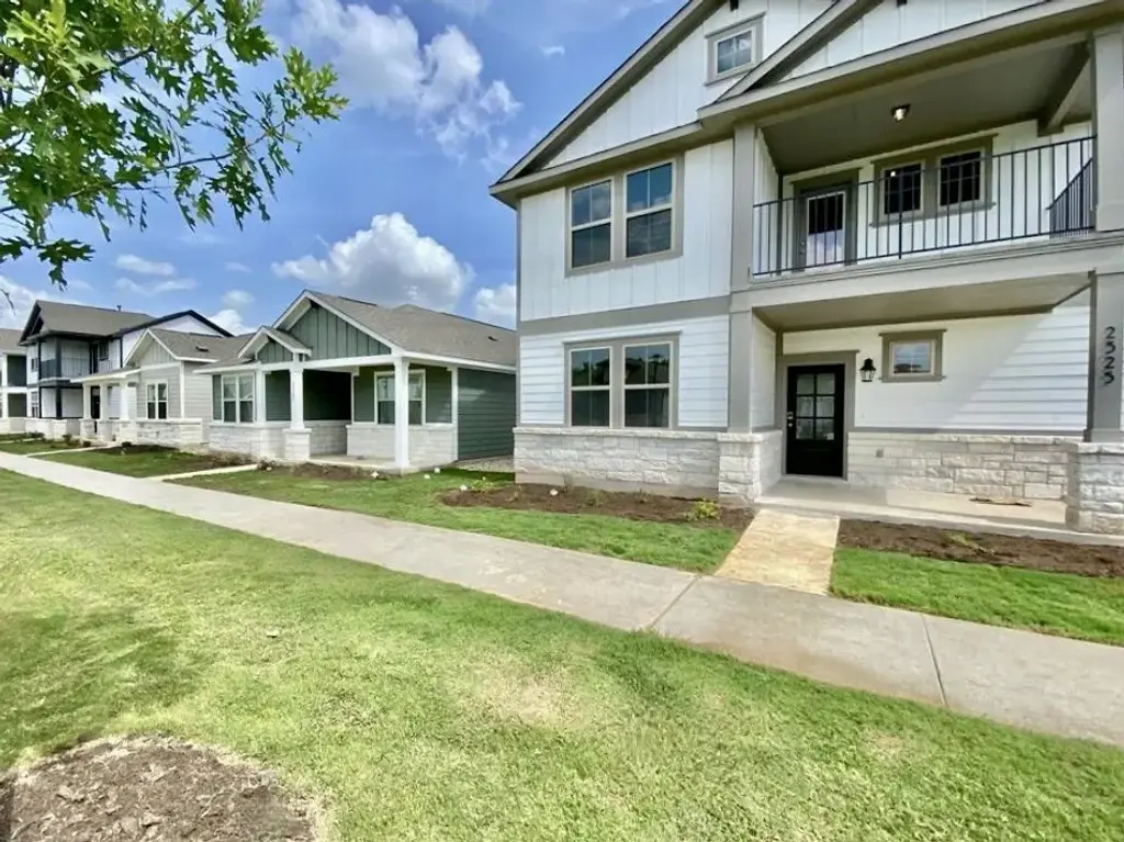 2525 Pecan Island Drive, Leander