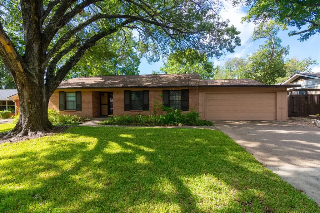 3109 Pinecrest Drive, Austin