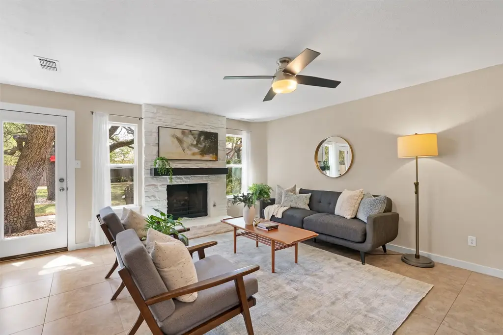 4111 Everest Lane, Austin