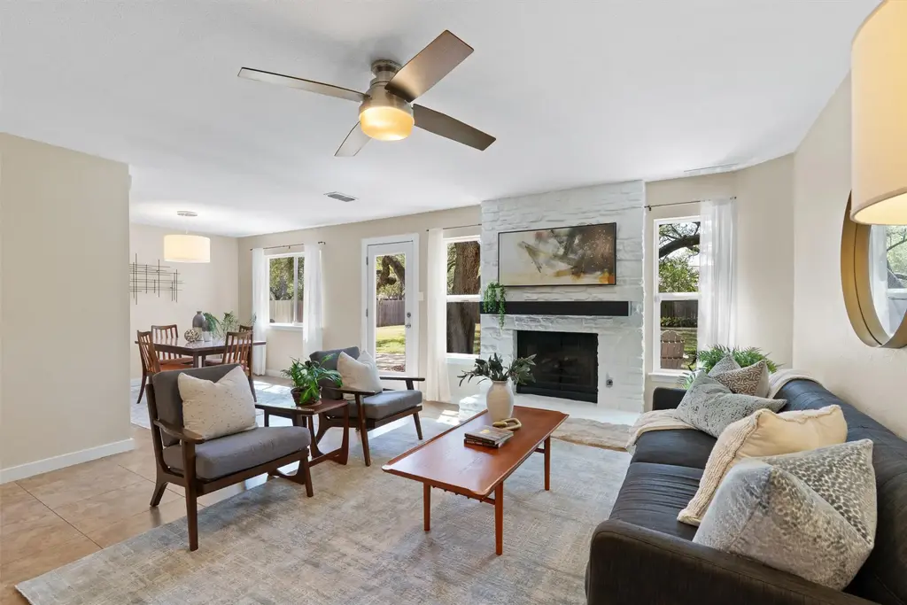 4111 Everest Lane, Austin
