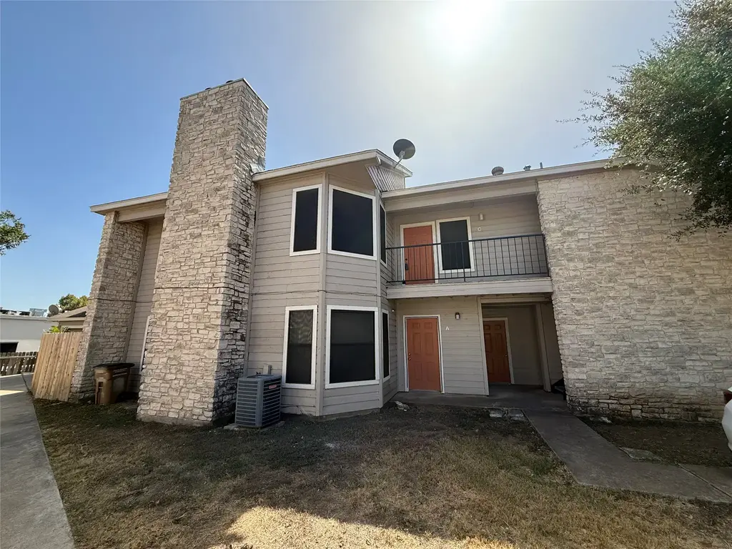 8913 Schick Road C, Austin