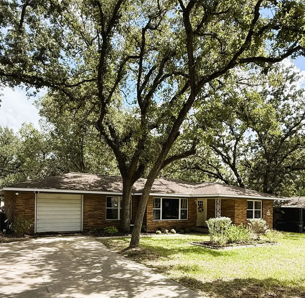 2105 Vogel Avenue, Rockdale