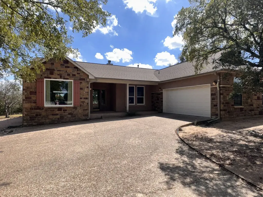 425 Crestwood Drive, Killeen
