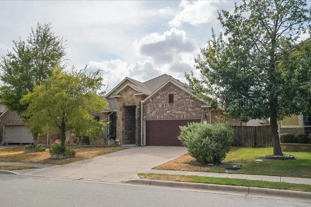 2734 San Milan Pass, Round Rock